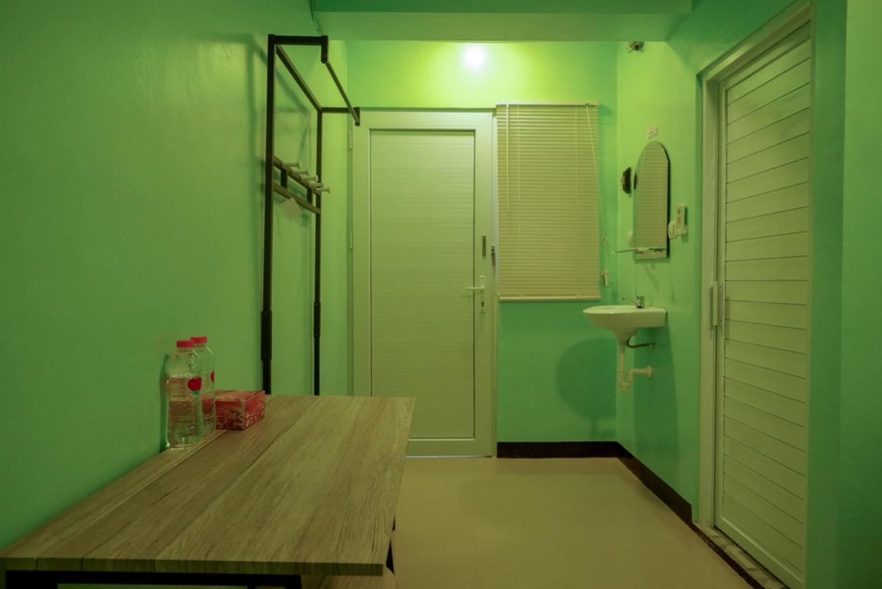 Reddoorz @ Jalan Gatot Subroto Semarang Hotel Ngoại thất bức ảnh