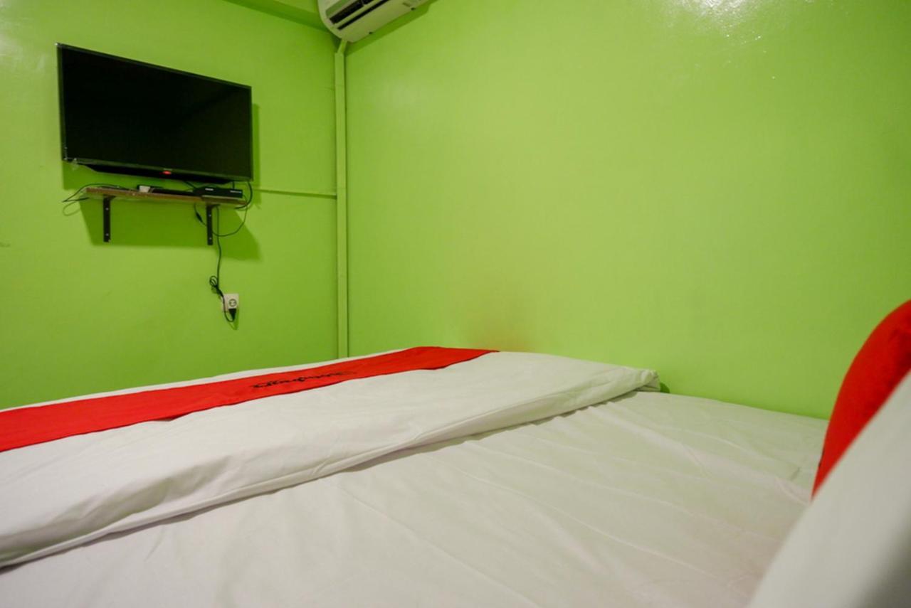 Reddoorz @ Jalan Gatot Subroto Semarang Hotel Ngoại thất bức ảnh