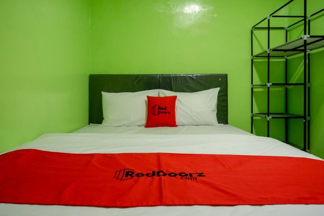 Reddoorz @ Jalan Gatot Subroto Semarang Hotel Ngoại thất bức ảnh